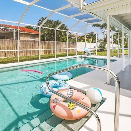 Elevated 1152 - Serene Family Friendly 4 Bed Pool Home Pulau Marco Luaran gambar